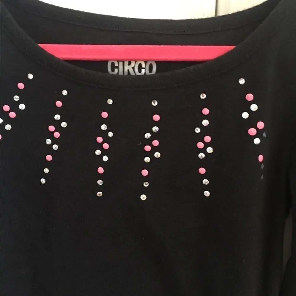Circo Beaded Top 💕 3/$10